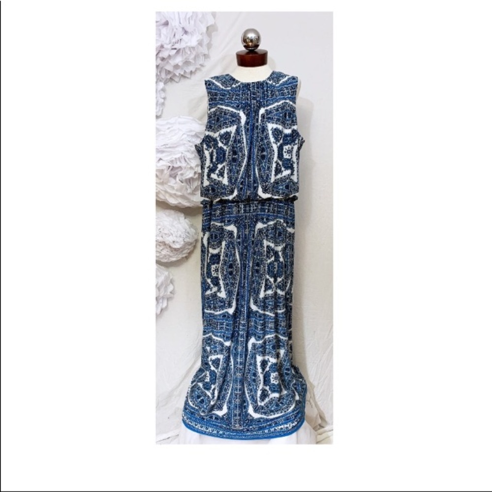 * London Times Paisley Medallion Maxi Dress